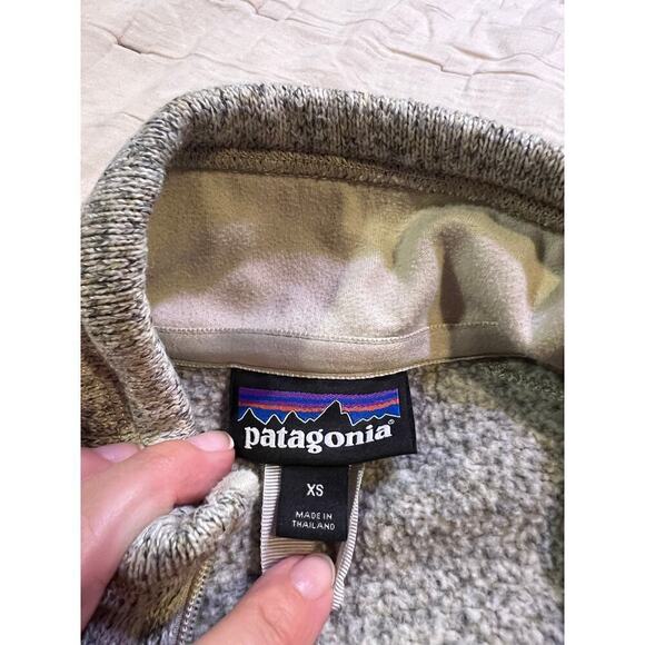 Gray Patagonia pull over extra small - Picture 5 of 6